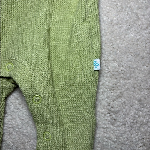 Posh Peanut Green Waffle Knit long sleeve baby romper - Picture 4 of 7
